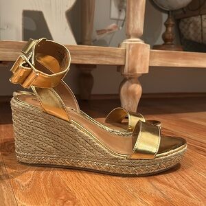 Lilly Pulitzer for target sandal- Beautiful new without tags